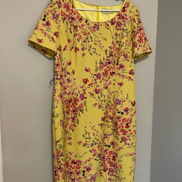 Midi dress - Picture 1 of 4